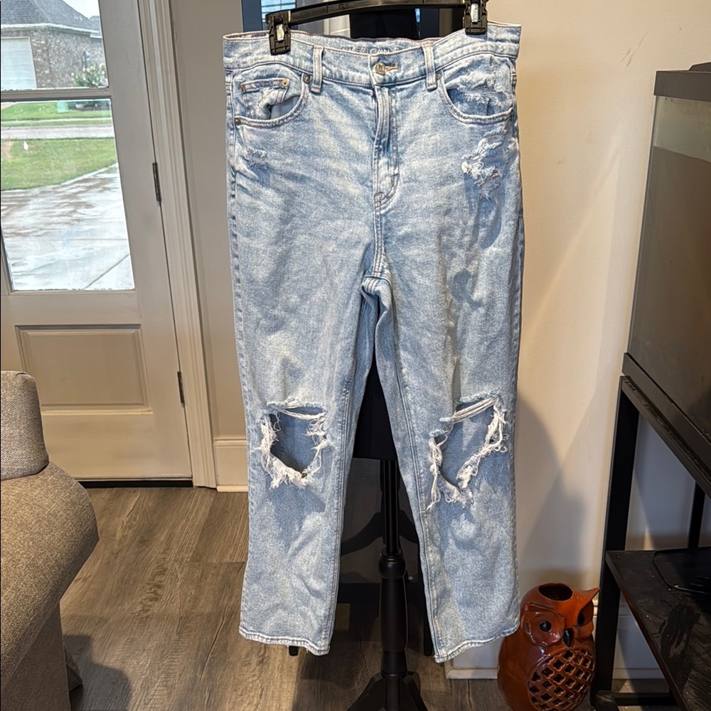 Women’s American Eagle Distressed Light Blue Jeans